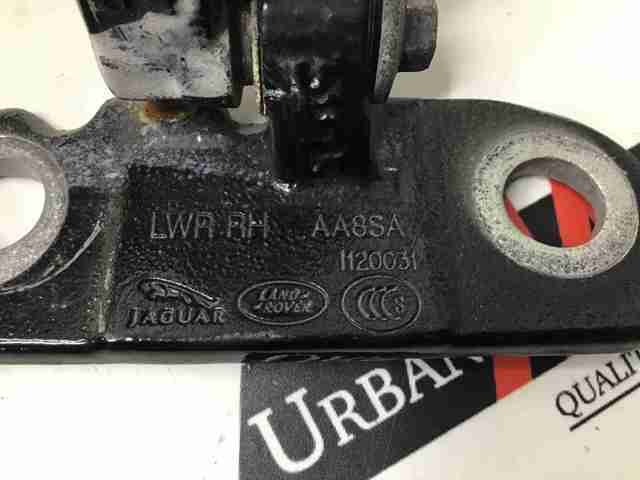 Петля передней двери правая LR056351 LAND ROVER