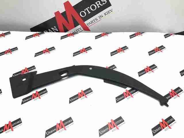 Накладка фары, правой LR059976 LAND ROVER
