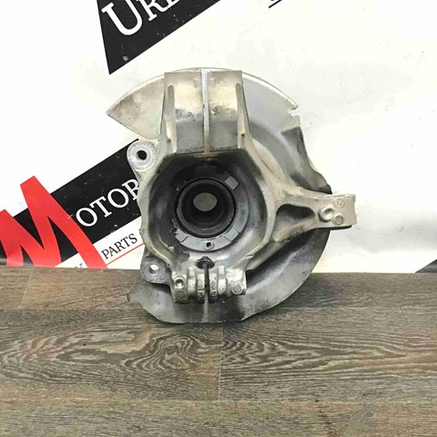 Цапфа (поворотный кулак) передний правый LR060195 LAND ROVER