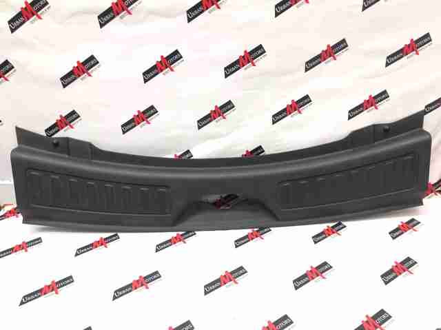 LAND ROVER LR060584 Облицовка задней панели багажника в наличии Кривой Рог