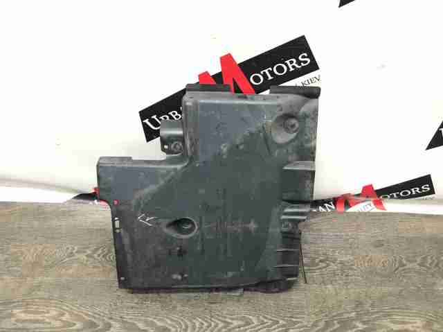 LR061103 LAND ROVER Защита днища правая купить в Кривой Рог