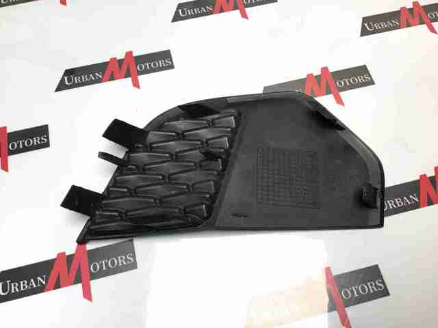 LAND ROVER LR061231 Решетка бампера переднего правая в наличии Черновцы