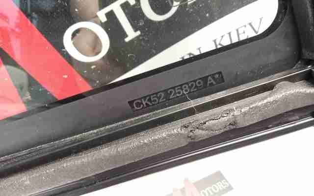 LR065501 LAND ROVER Стекло-форточка двери задней левой купить в Каменское