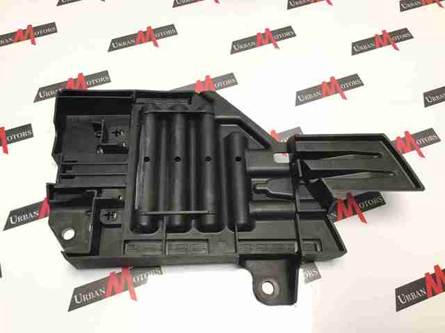 LAND ROVER LR066964 Кронштейн (адаптер) крепления фары передней правой в наличии Ровно