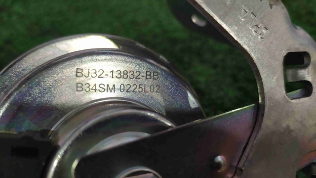 LAND ROVER LR071707 в наличии Житомир