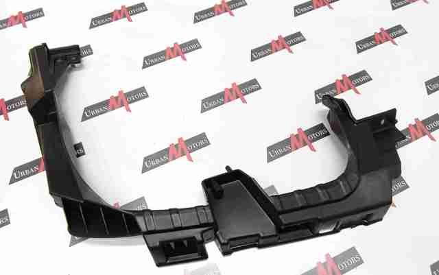 Правое крепление заднего бампера LR072326 LAND ROVER