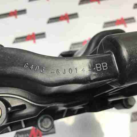 Крышка клапанов LR073793 LAND ROVER