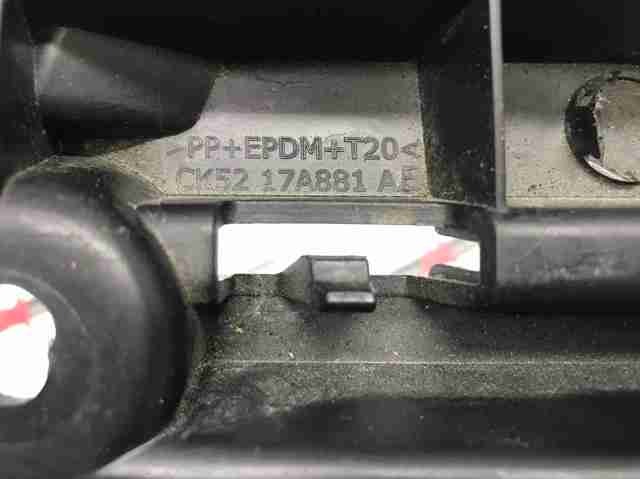Направляющая заднего бампера, правая LR076516 LAND ROVER
