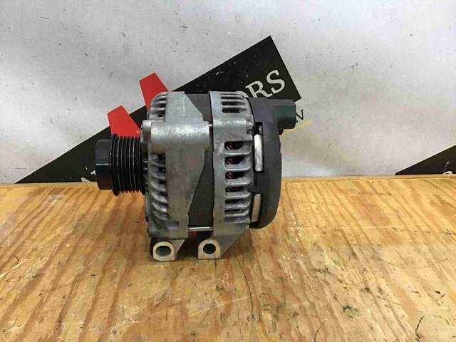 LAND ROVER LR076696 Генератор в наличии Украина