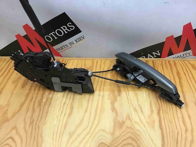 LAND ROVER LR078732 Замок двери передней левой в наличии Украина