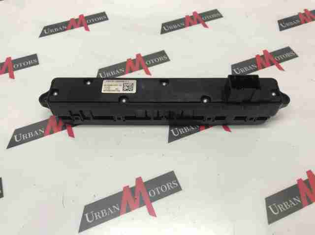 Блок кнопок центральной консоли LR079453 LAND ROVER