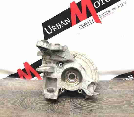 LAND ROVER LR079583 Цапфа (поворотный кулак) задний правый в наличии Ровно