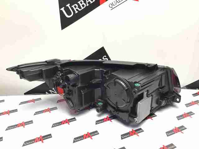 Основная фара - вставка LR084570 LAND ROVER