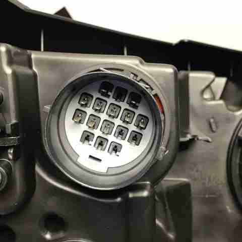 LR084570 LAND ROVER Правая фара купить в Сумы