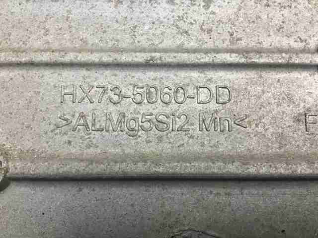 Крепление коробки передач LR090491 LAND ROVER