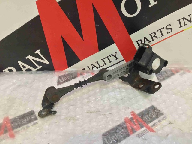 LR090681 LAND ROVER купить в Ужгород