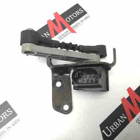 LAND ROVER LR090681 в наличии Черкассы