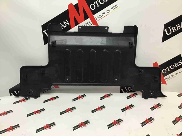 LR090833 LAND ROVER Заглушка бампера буксировочного крюка задняя купить в Киев