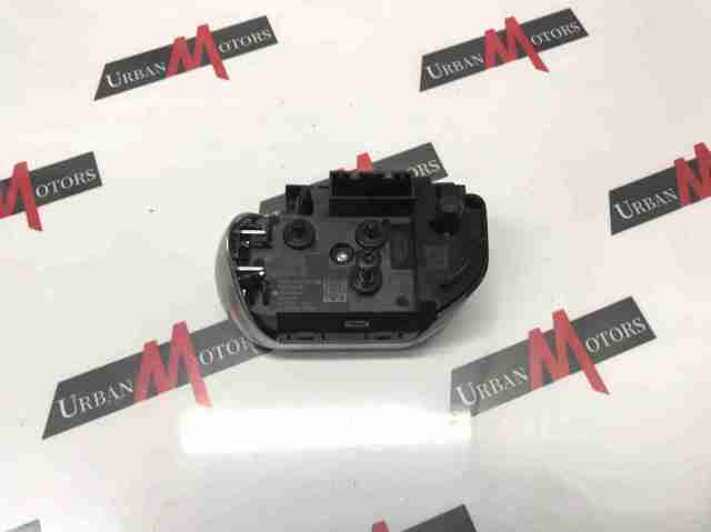 Блок кнопочных переключателей рулевого колеса LR092579 LAND ROVER