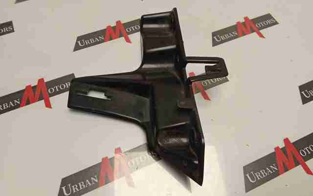 Кронштейн бампера переднего LR093501 LAND ROVER
