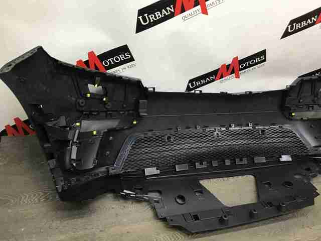 Передний бампер LR093587 LAND ROVER
