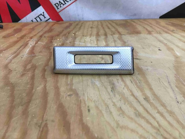 LR093925 LAND ROVER купить в Николаев