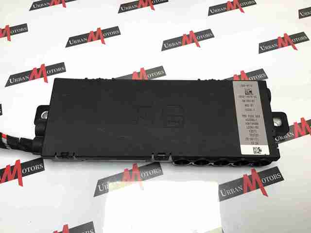 LR095111 LAND ROVER купить в Киев
