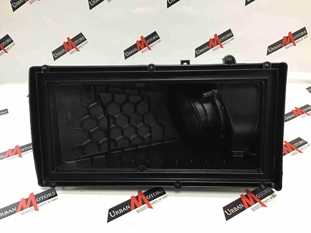 LAND ROVER LR095789 Корпус воздушного фильтра правый в наличии Черновцы