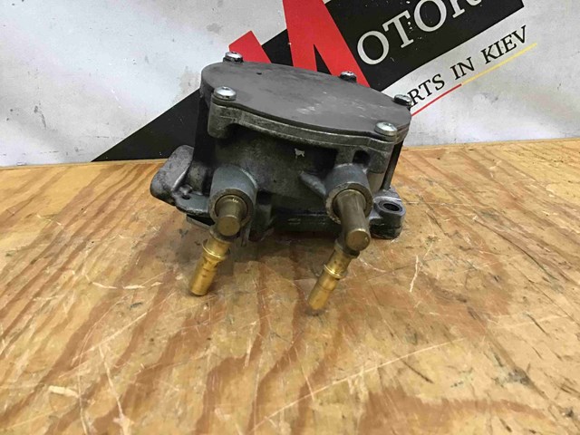 LAND ROVER LR096061 Насос вакуумный в наличии Черновцы