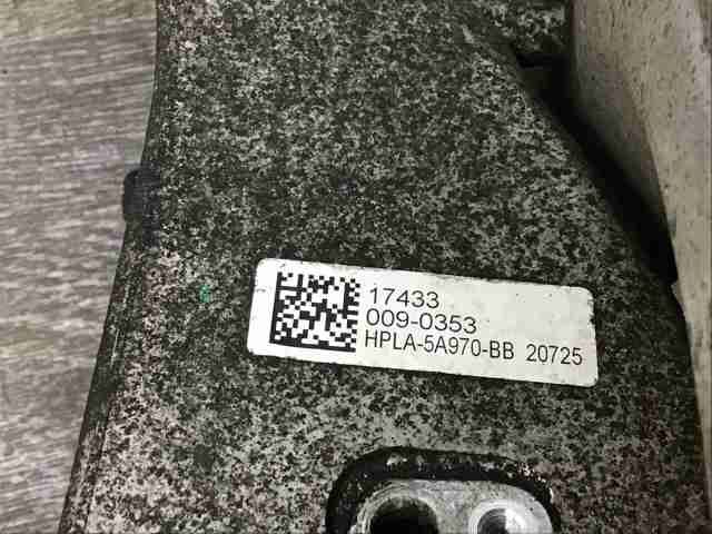 LR098783 LAND ROVER Цапфа задняя правая купить в Каменское
