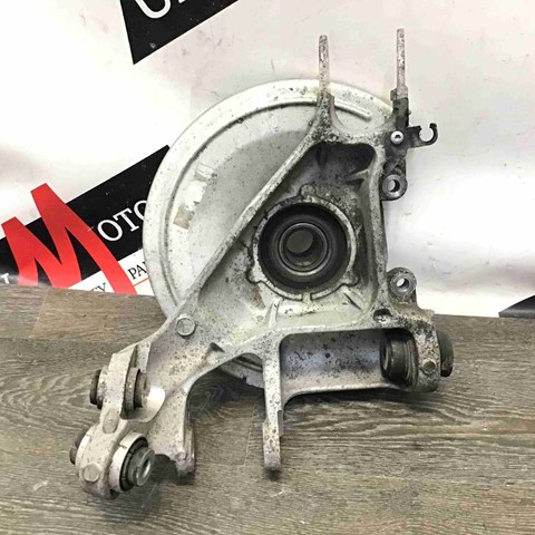 LR098783 LAND ROVER Цапфа (поворотный кулак) задний правый купить в Каменское