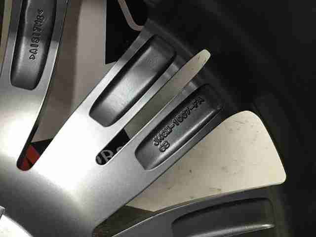 LAND ROVER LR099146 Диски колесные литые (легкосплавные, титановые) в наличии Черновцы