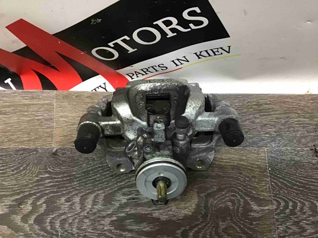 LR113708 LAND ROVER Суппорт задний левый купить в Житомир