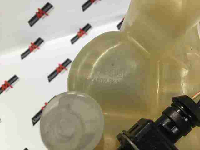 LR115228 LAND ROVER Бачок системы охлаждения расширительный купить в Чернигов