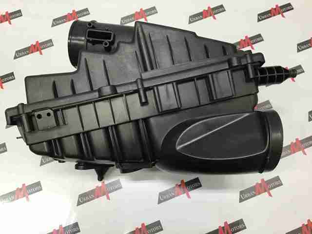LAND ROVER LR121746 Корпус воздушного фильтра левый в наличии Винница