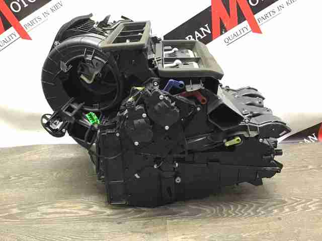 LR123802 LAND ROVER Корпус печки в сборе купить в Черновцы