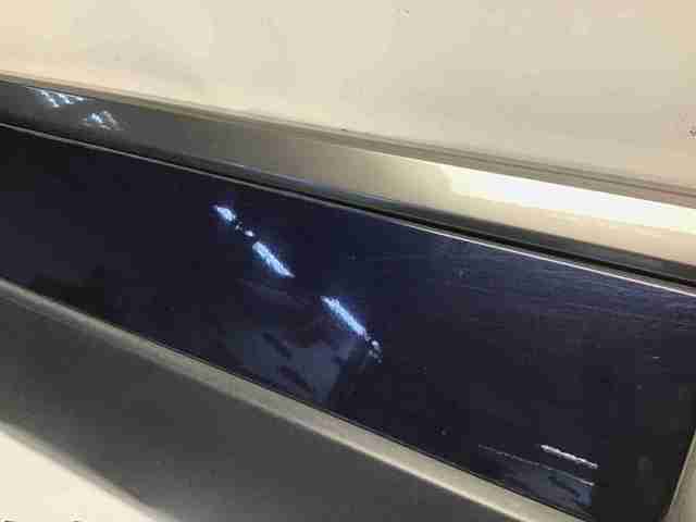 LR125982 LAND ROVER Молдинг двери задней правой нижний купить в Николаев