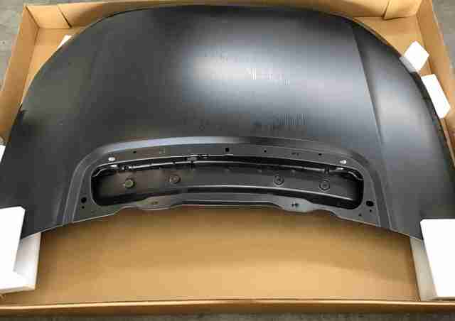 Капот двигателя LR133101 LAND ROVER