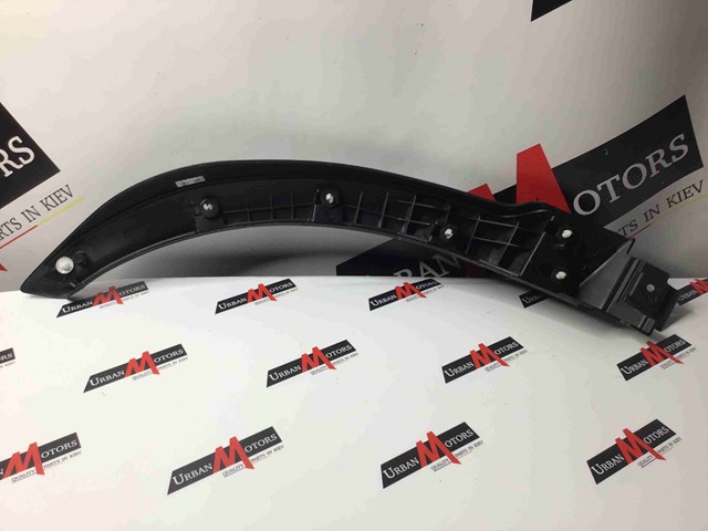 Молдинг двери задней левой верхний LR136889 LAND ROVER