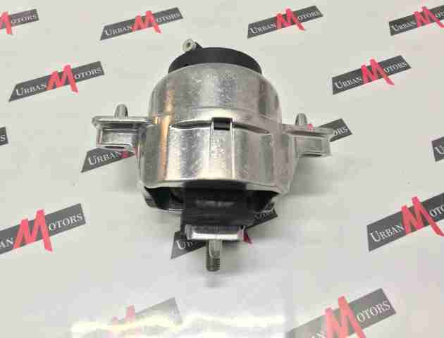 Правая опора двигателя LR141381 LAND ROVER