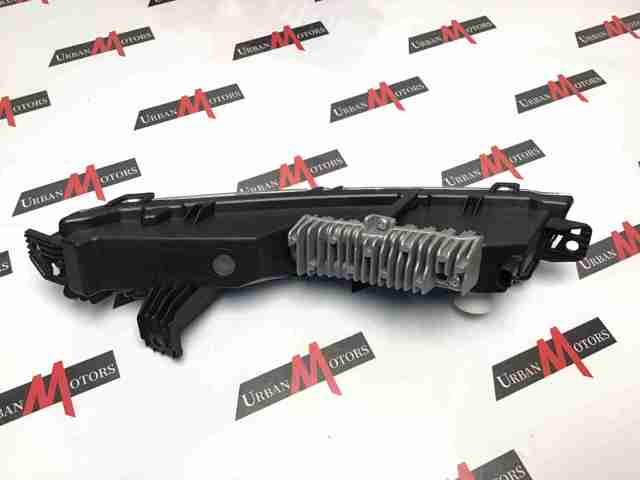 LR142093 LAND ROVER Фара противотуманная левая купить в Тернополь