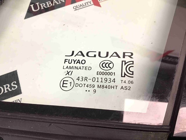 JAGUAR T4K1959 Стекло-форточка двери передней левой в наличии Житомир