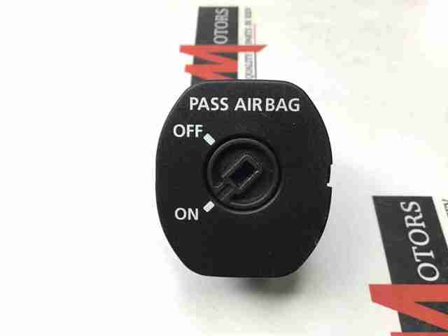 Кнопка отключения подушек безопасности AIRBAG YWL500050PVJ LAND ROVER