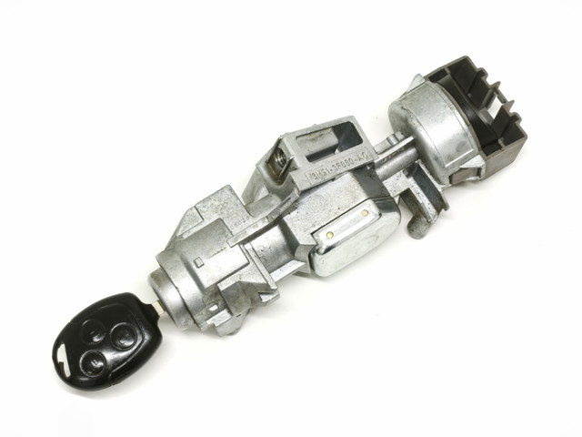 Замок зажигания 3M513F880AC FORD