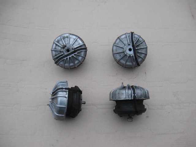 MERCEDES 6392410413 Передняя опора двигателя в наличии Каменское