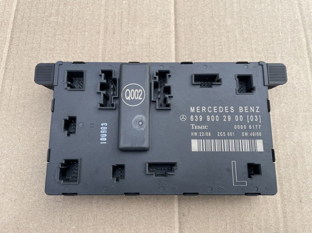 Блок комфорта передней двери 6399002900 MERCEDES