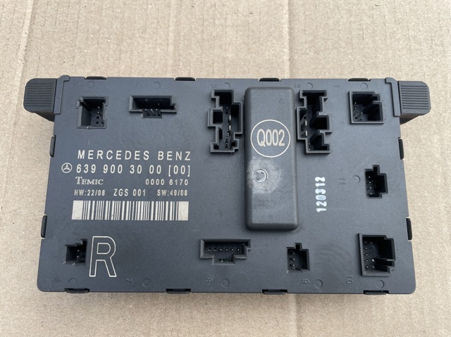 Блок комфорта передней двери 6399003000 MERCEDES