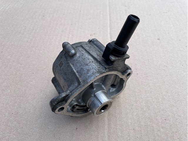 MERCEDES 6512300565 Вакуумный насос в наличии Киев
