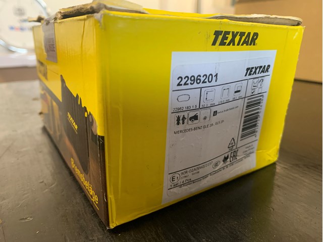 TEXTAR 2296201 Передние тормозные колодки в наличии Полтава