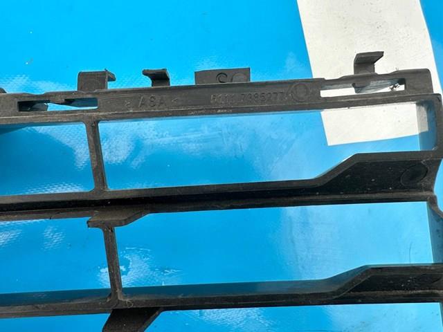 51117385277 BMW Решетка бампера переднего левая купить в Кривой Рог